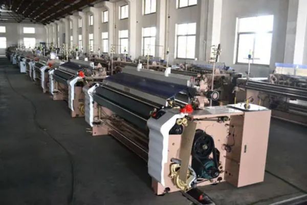 云龙丝网喷水织机怎么判断水量大小