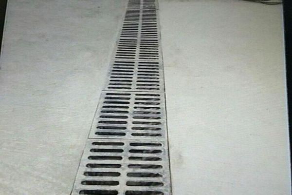 崇仁线性排水沟盖板用于污水的排放和地面的支撑